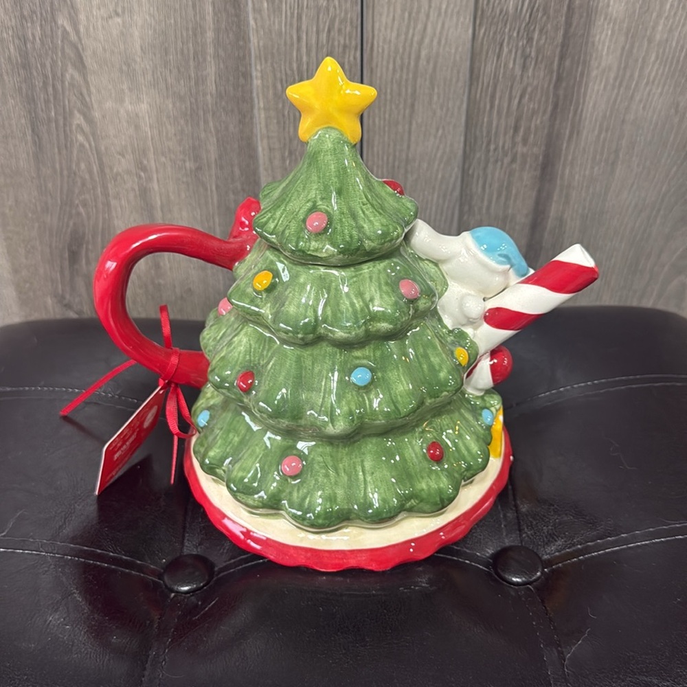 Blue Sky Clayworks Hello Kitty & Friends Christmas Tree Holiday Teapot - Picture 7 of 12